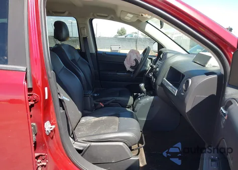 2015 Jeep Compass Altitude Edition z USA, uszkodzony, nr VIN 1C4NJCBA2FD428437